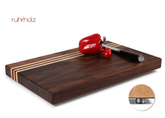 Schneidebrett aus Nussbaum & Ahorn - Größe 50 x 30 x 4 cm - rutschfeste Edelstahlfüße - ruhrholz